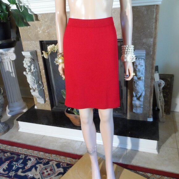 St. John Collection Red Knit Double Breasted Jacket & Skirt Suit SIze 8 - Picture 11 of 16